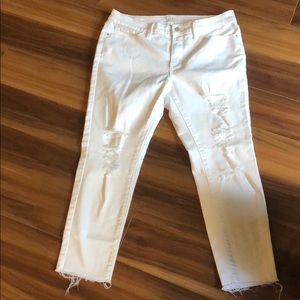 Ana size 10 white ankle jeans